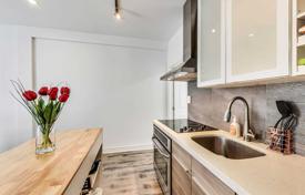 2 dormitorio adosado en Old Toronto, Canadá. C$1 400 000