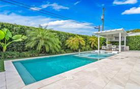 4 dormitorio casa de pueblo 199 m² en Miami, Estados Unidos. $1 049 000
