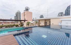 2-dormitorio apartamentos en condominio en Watthana, Tailandia. $245 000