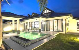 3 dormitorio villa 330 m² en Thalang, Tailandia. $563 000