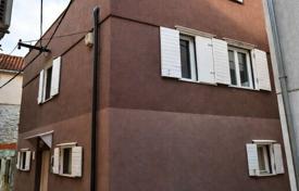 4 dormitorio casa de pueblo 90 m² en Vodice, Croacia. 215 000 €