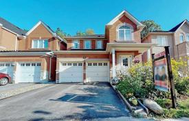 6 dormitorio casa de pueblo en Scarborough, Canadá. C$1 164 000