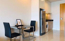 1-dormitorio apartamentos en condominio en Ratchathewi, Tailandia. $138 000