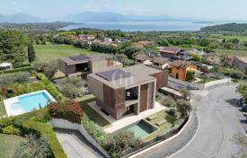 4 dormitorio villa 290 m² en Lonato del Garda, Italia. 1 980 000 €
