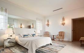 8 dormitorio villa en Saint-Tropez, Francia. 100 000 €  por semana