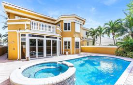 Villa – North Atlantic Boulevard, Fort Lauderdale, Florida,  Estados Unidos. $2 350 000