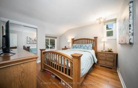 8 dormitorio casa de pueblo en Scarborough, Canadá. C$1 717 000