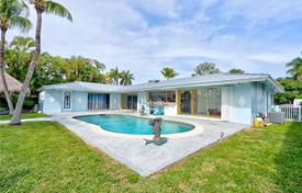 Casa de pueblo – Hallandale Beach, Florida, Estados Unidos. $3 392 000