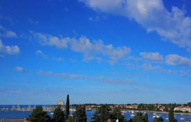 2 dormitorio piso 78 m² en Umag, Croacia. 250 000 €