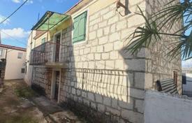 5 dormitorio casa de pueblo 120 m² en Trogir, Croacia. 175 000 €