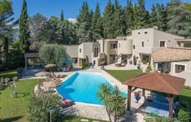 Villa – Mougins, Costa Azul, Francia. Price on request