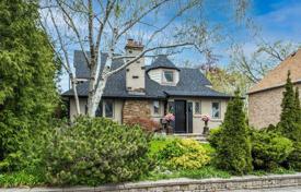 Casa de pueblo – Etobicoke, Toronto, Ontario,  Canadá. C$2 010 000