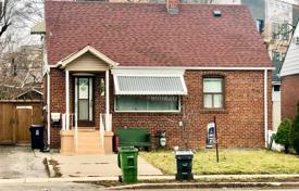 5 dormitorio casa de pueblo en Scarborough, Canadá. C$1 173 000