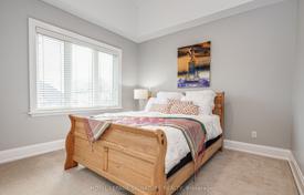 12 dormitorio casa de pueblo en Scarborough, Canadá. C$2 666 000
