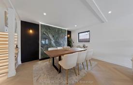 13 dormitorio casa de pueblo en Scarborough, Canadá. C$1 669 000