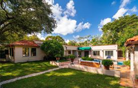 Casa de pueblo – Coral Gables, Florida, Estados Unidos. $3 999 000