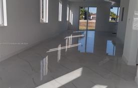 5 dormitorio casa de pueblo en Goulds, Estados Unidos. $600 000