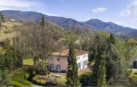 Villa – Capannori, Toscana, Italia. 1 700 000 €