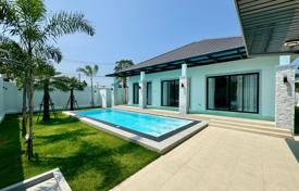 3 dormitorio villa 330 m² en Pattaya, Tailandia. $268 000
