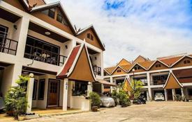Casa de pueblo – Na Kluea, Chonburi, Tailandia. $85 000