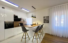 2 dormitorio piso 62 m² en Pula, Croacia. 285 000 €