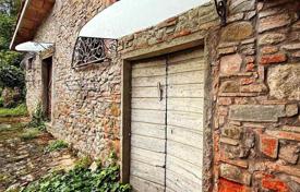 10 dormitorio villa 1050 m² en Pescia, Italia. 998 000 €