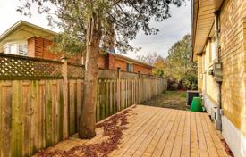 4 dormitorio casa de pueblo en Scarborough, Canadá. C$1 624 000