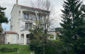 10 dormitorio casa de pueblo 367 m² en Matulji, Croacia. 785 000 €