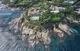 Villa – Saint-Tropez, Costa Azul, Francia. 100 000 €  por semana