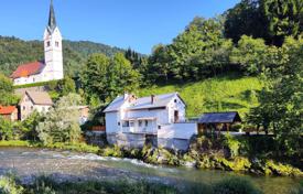 2 dormitorio chalet 175 m² en Idrija, Eslovenia. 259 000 €