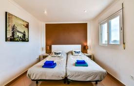 6 dormitorio chalet 415 m² en Calp, España. 855 000 €