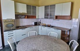 5 dormitorio piso 99 m² en Rijeka, Croacia. 311 000 €