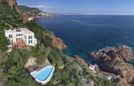 Villa – Théoule-sur-Mer, Costa Azul, Francia. 20 000 €  por semana