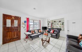 3 dormitorio casa de pueblo 179 m² en Miami, Estados Unidos. $699 000