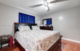 2-dormitorio apartamentos en condominio 90 m² en Miami, Estados Unidos. $330 000