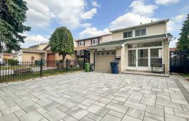 10 dormitorio casa de pueblo en Scarborough, Canadá. C$1 596 000
