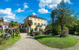 6 dormitorio villa en Turin, Italia. 730 000 €