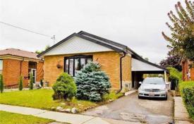 Casa de pueblo – Scarborough, Toronto, Ontario,  Canadá. C$996 000