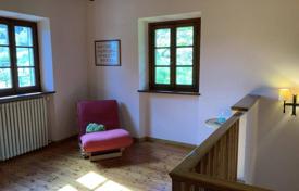4 dormitorio villa 180 m² en Pescaglia, Italia. 850 000 €
