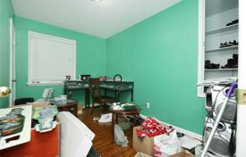 10 dormitorio casa de pueblo en Etobicoke, Canadá. C$1 791 000