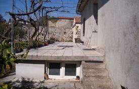 6 dormitorio casa de pueblo 190 m² en Krk, Croacia. 1 500 000 €