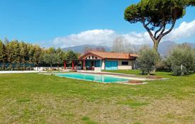 13 dormitorio chalet en Pietrasanta, Italia. 3 400 000 €