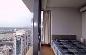 2-dormitorio apartamentos en condominio en Khlong Toei, Tailandia. $337 000