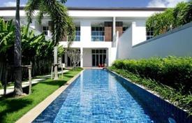 4 dormitorio adosado 202 m² en Mueang Phuket, Tailandia. $3 400  por semana