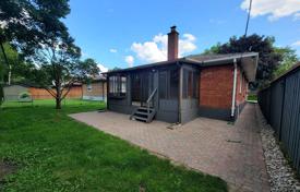 11 dormitorio casa de pueblo en Etobicoke, Canadá. C$2 122 000