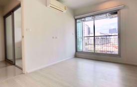 1-dormitorio apartamentos en condominio en Huai Khwang, Tailandia. $118 000