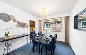 8 dormitorio casa de pueblo en Scarborough, Canadá. C$1 286 000