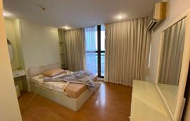 2-dormitorio apartamentos en condominio en Watthana, Tailandia. $238 000