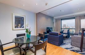 2-dormitorio apartamentos en condominio en Khlong Toei, Tailandia. $4 100  por semana