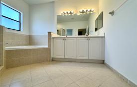3 dormitorio casa de pueblo 278 m² en Miami, Estados Unidos. $548 000